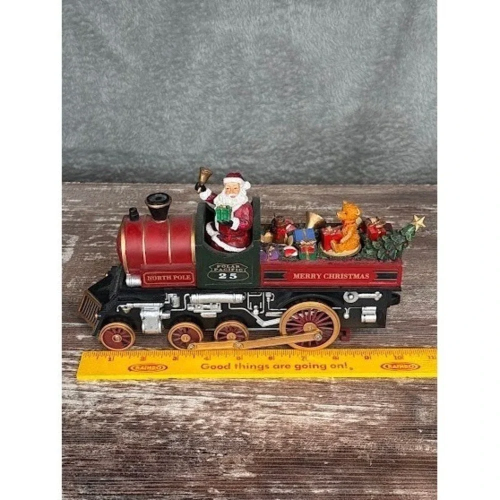 Roman Inc. Musical Christmas‎ Train Santa Teddy Bear Gifts Tree